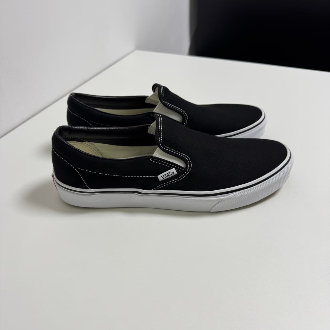 반스 코어클래식 솔리드 슬립온 블랙 상품이미지3