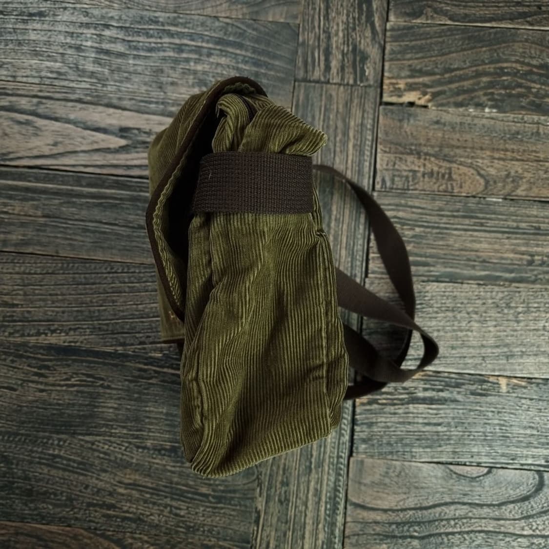 [루츠캐나다] 코듀로이 골덴 크로스백 M17765 상품이미지4