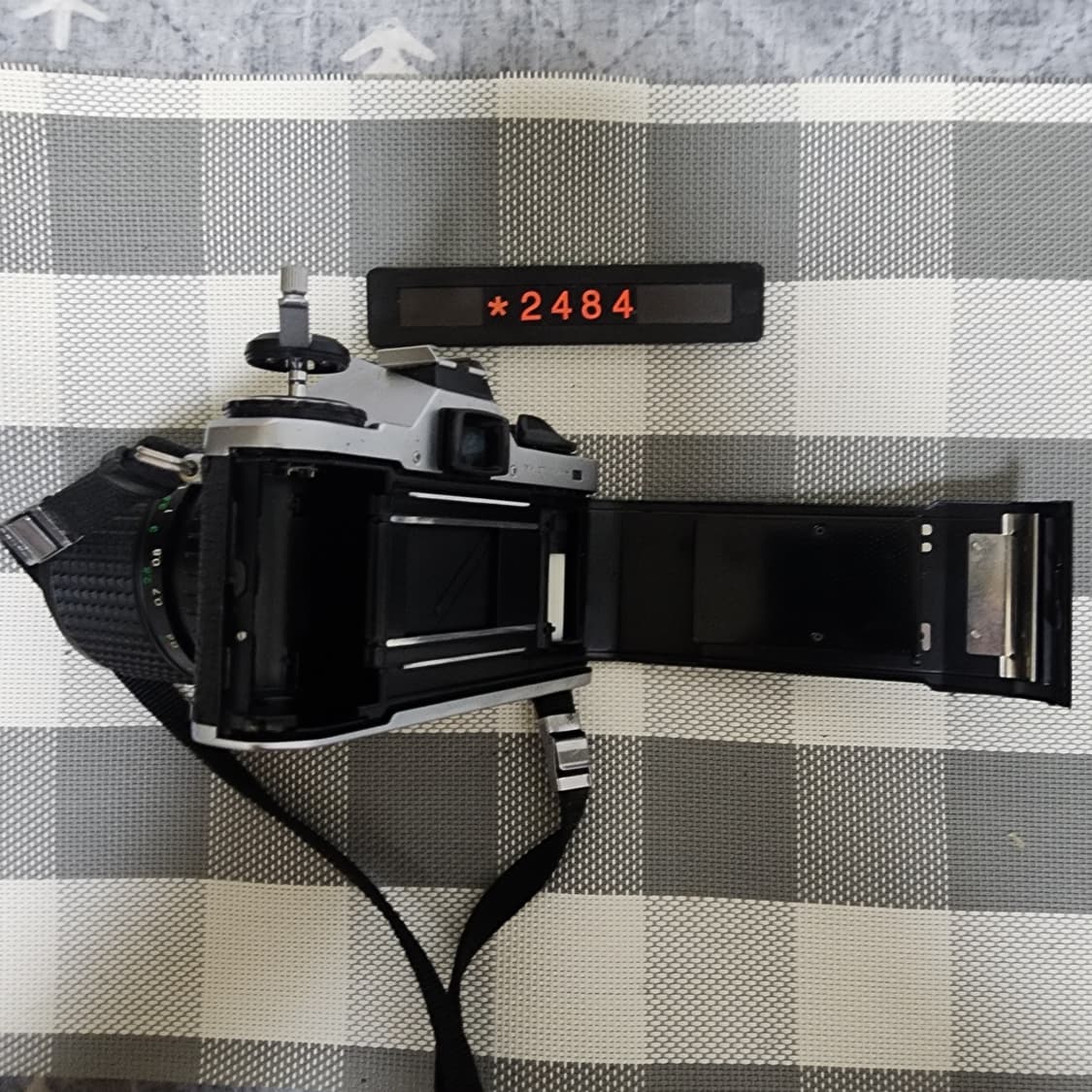 펜탁스 ME 실버바디 필름카메라 35-70mm 줌렌즈 상품이미지6