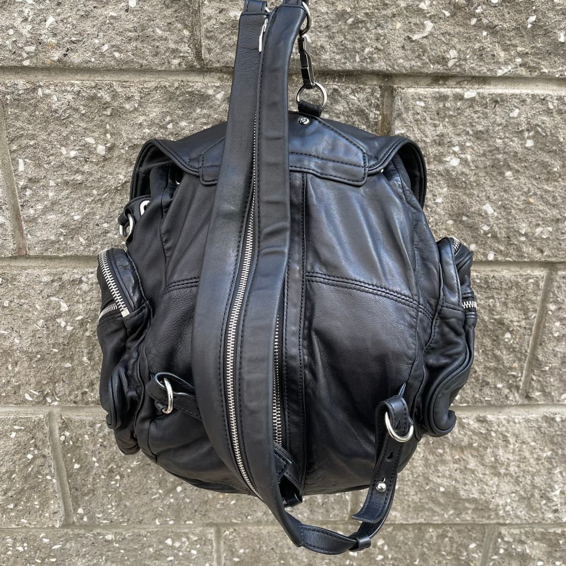 [OS] Alexander Wang 빅 블랙 레더 백팩 상품이미지5