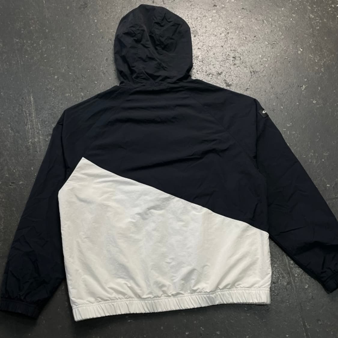 105 디스커버리 바람막이  상품이미지5