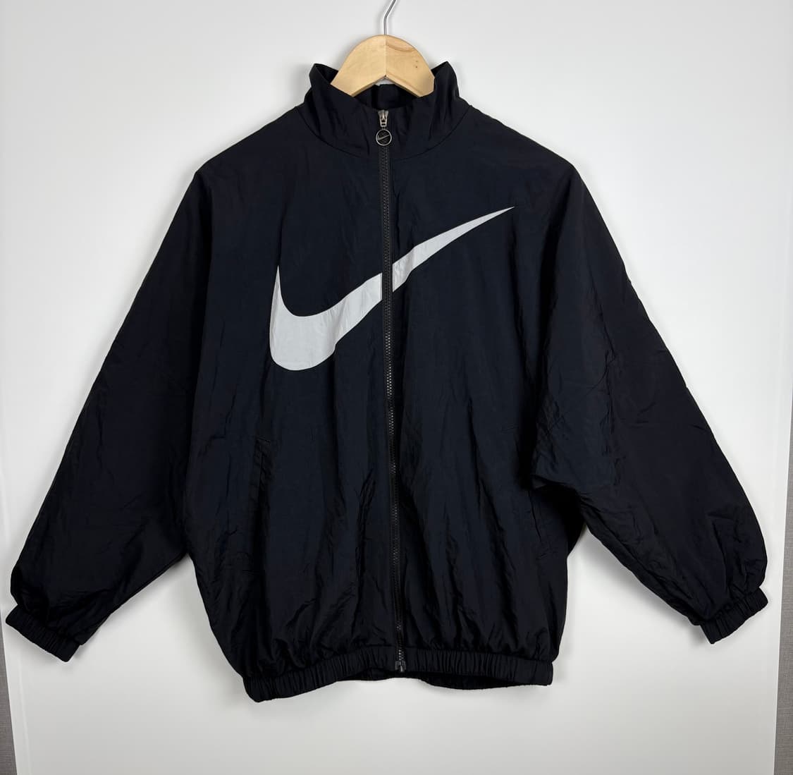나이키 여성 에센셜 스포츠웨어 스우시 우븐 자켓 상품이미지1