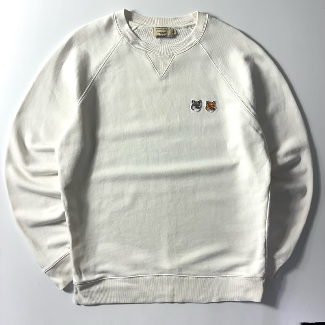 Maison kitsne  메종 키츠네 폭스패치 코튼 화이트 맨투맨  상품이미지1