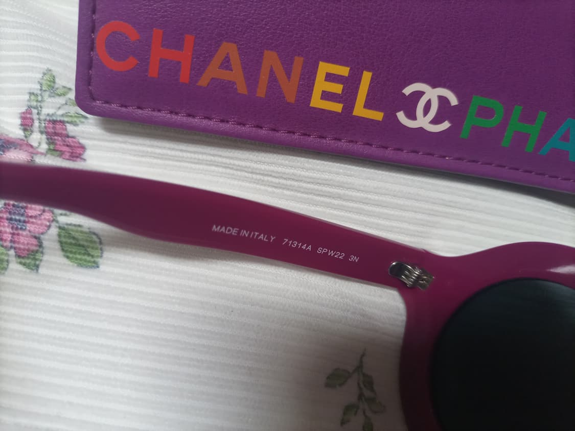 정품 샤넬×퍼렐 보라색 선글라스 상품이미지6