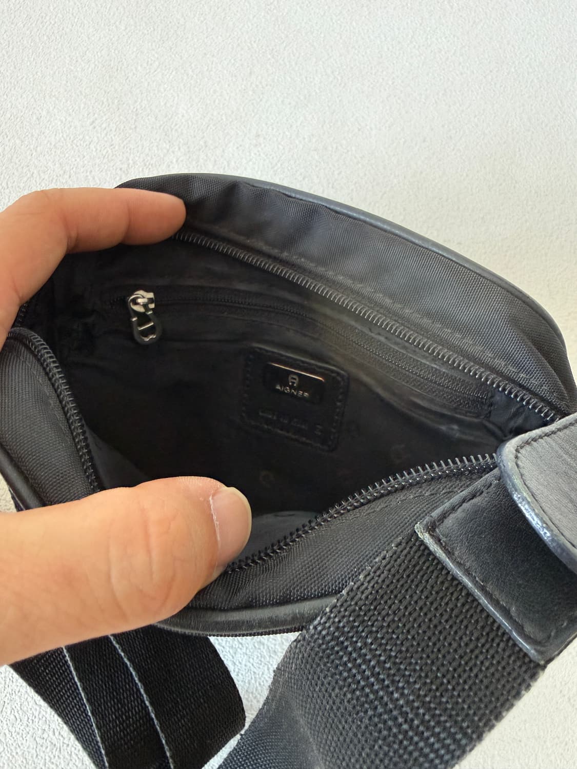 아이그너(Aigner) 나일론&레더 미니 크로스백 상품이미지6