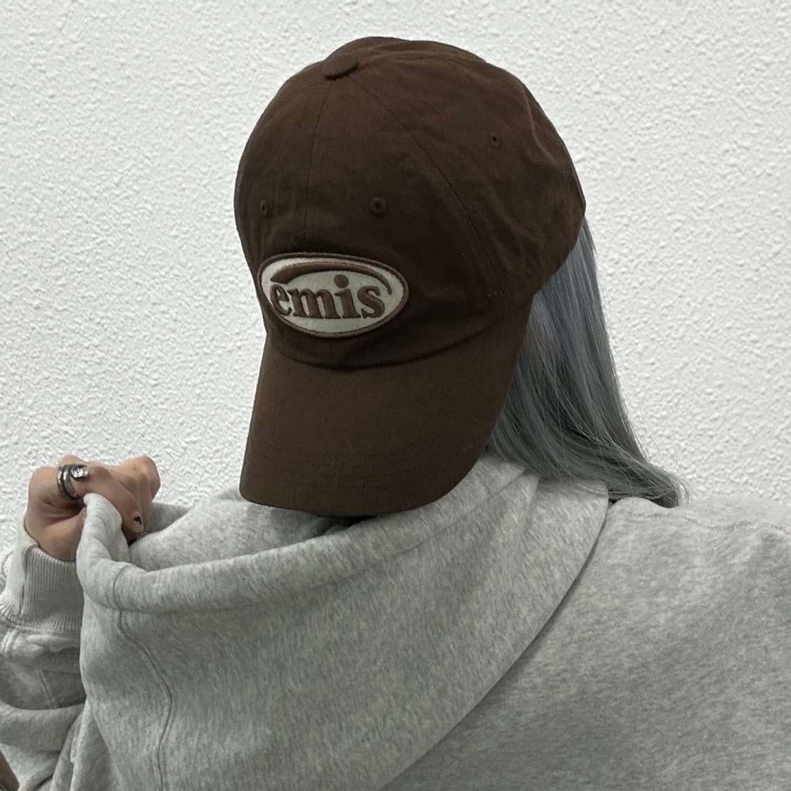 이미스 자수로고 브라운 볼캡 상품이미지1