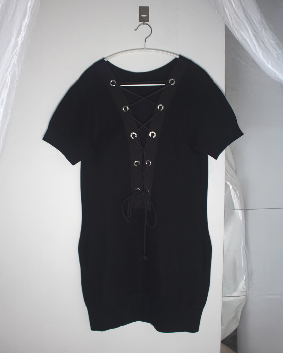 back eyelet one-piece 상품이미지2