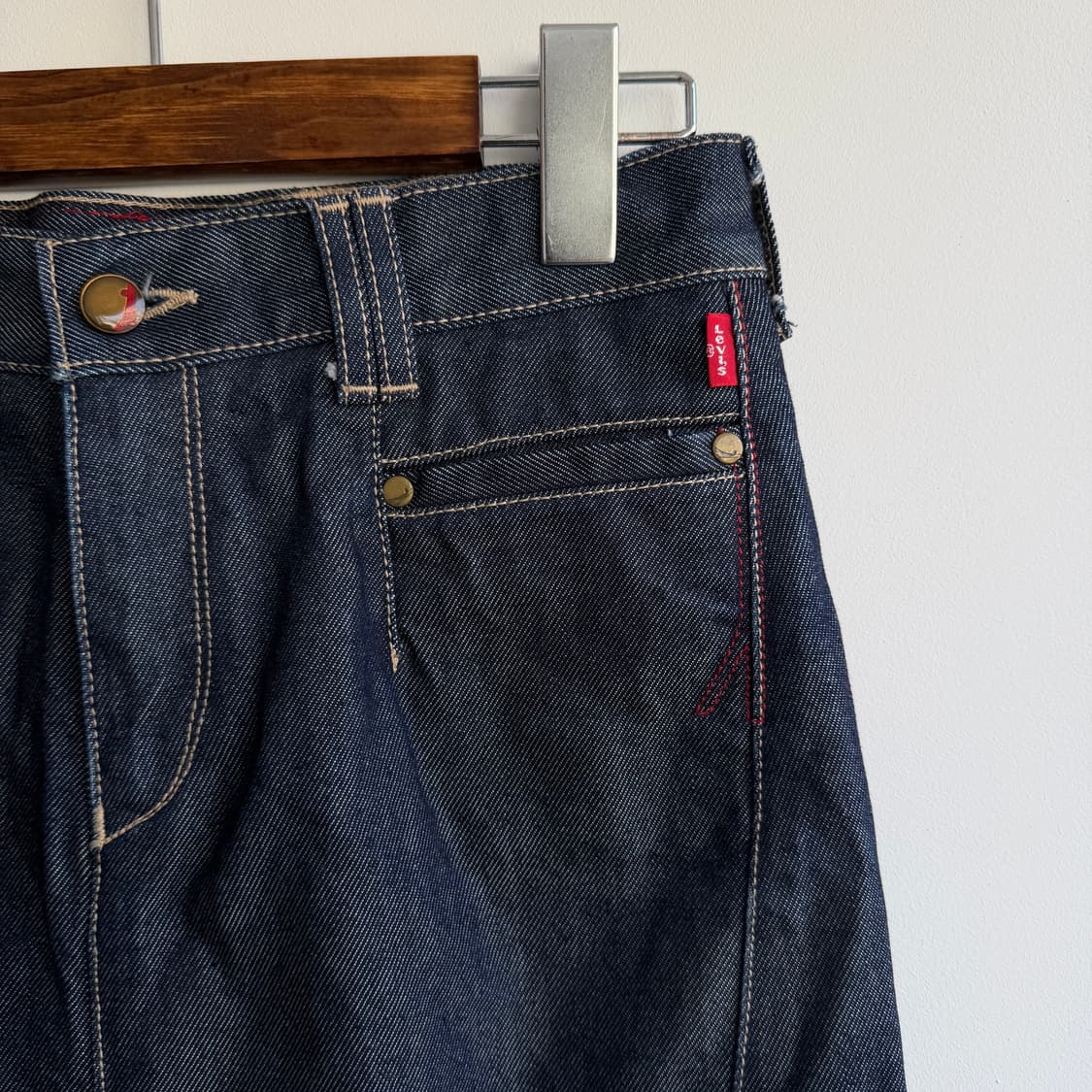 리바이스 엔지니어드 데님 스커트 상품이미지2