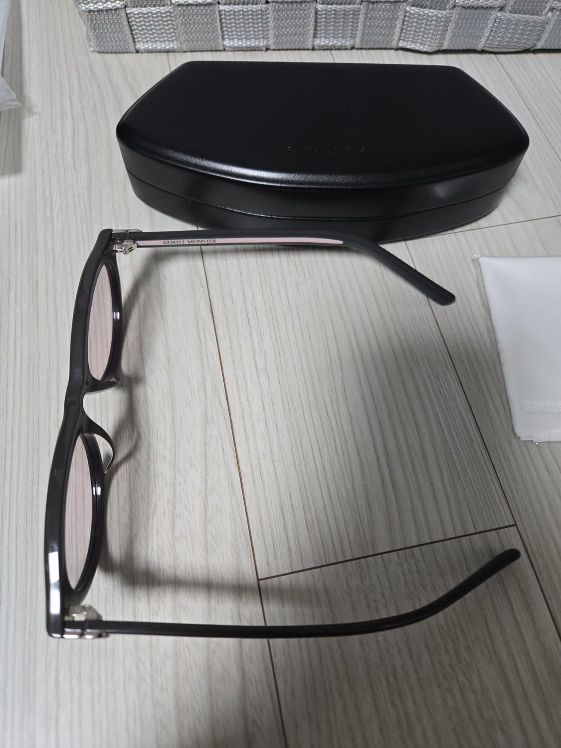 젠틀몬스터 라드 틴트렌즈 안경 상품이미지2