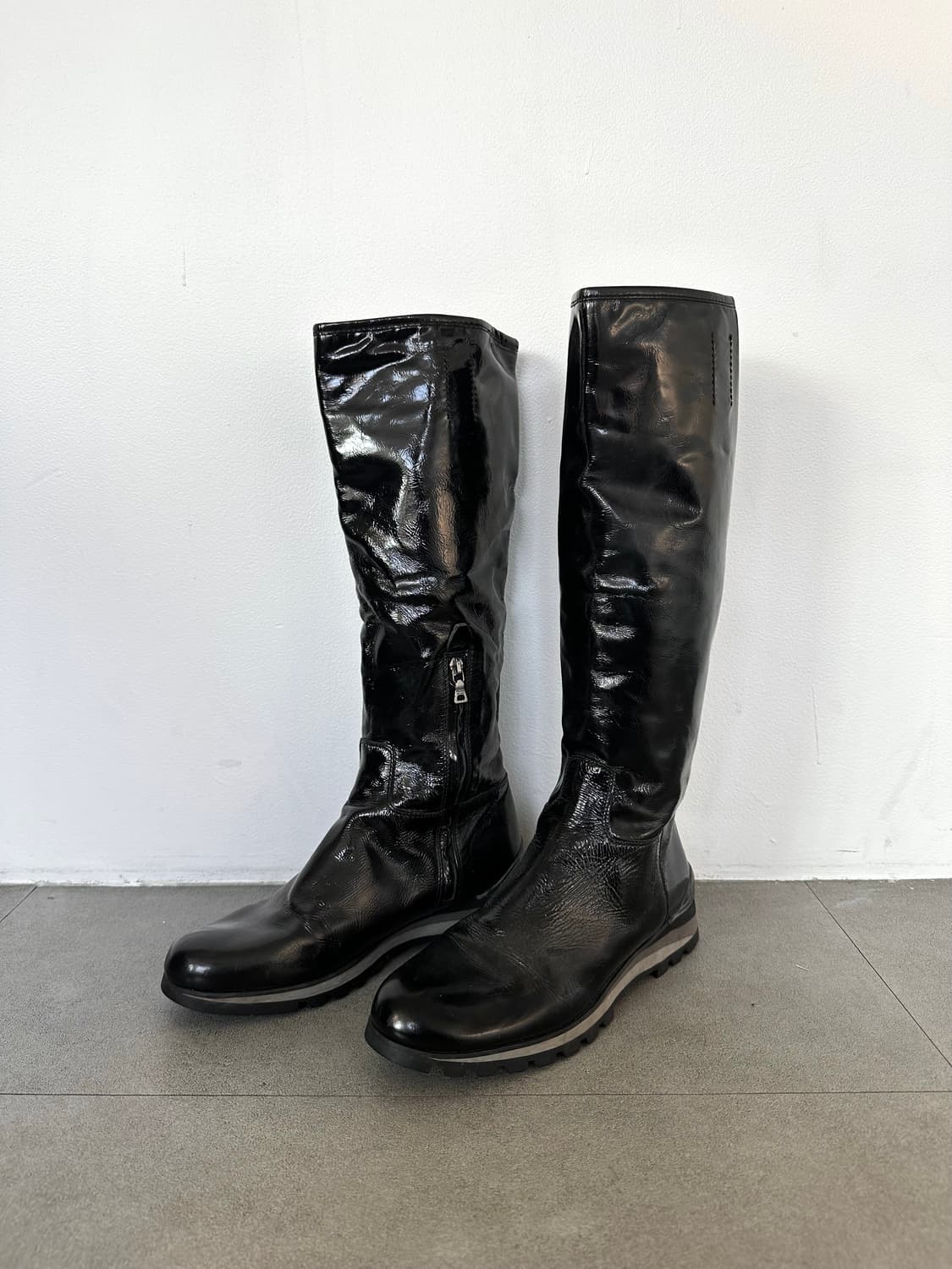 프라다 스포츠 페이던트 레더 니하이 롱부츠 상품이미지3