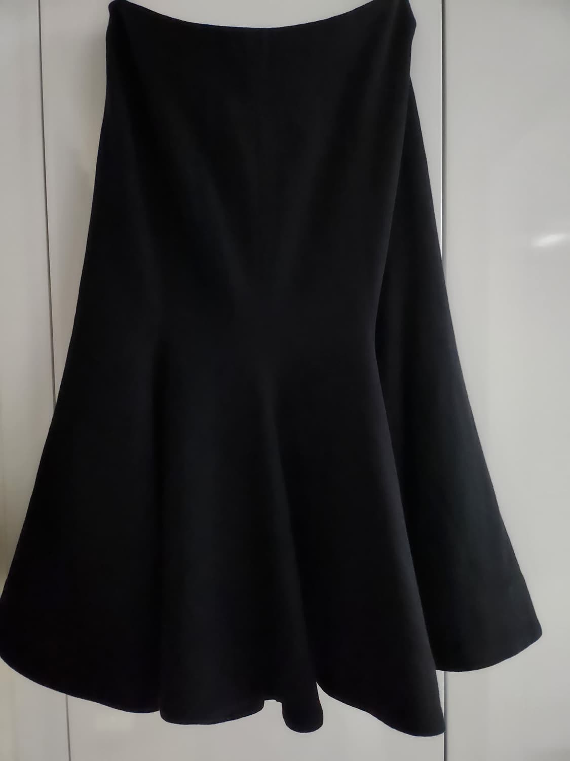 지방시 블랙 울  플레어 스커트 상품이미지2