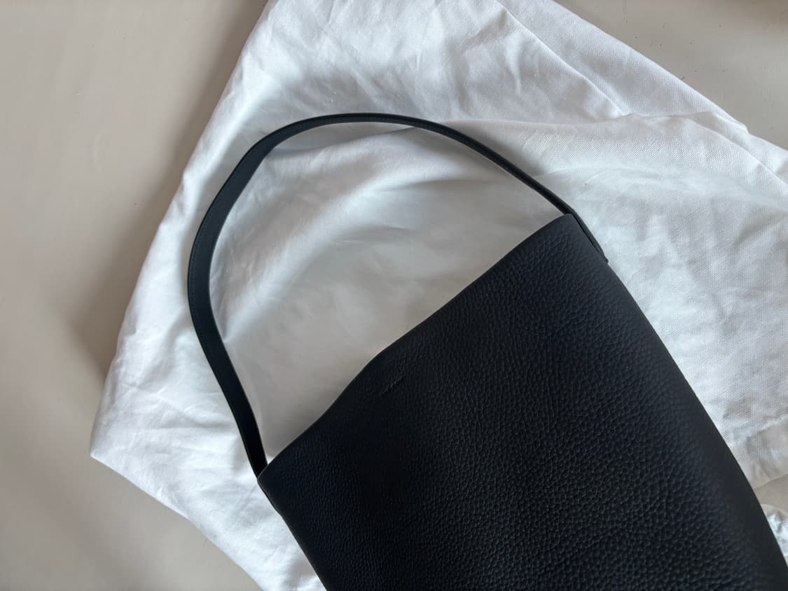 더로우 파크백 미듐 새제품 다크파인 상품이미지1