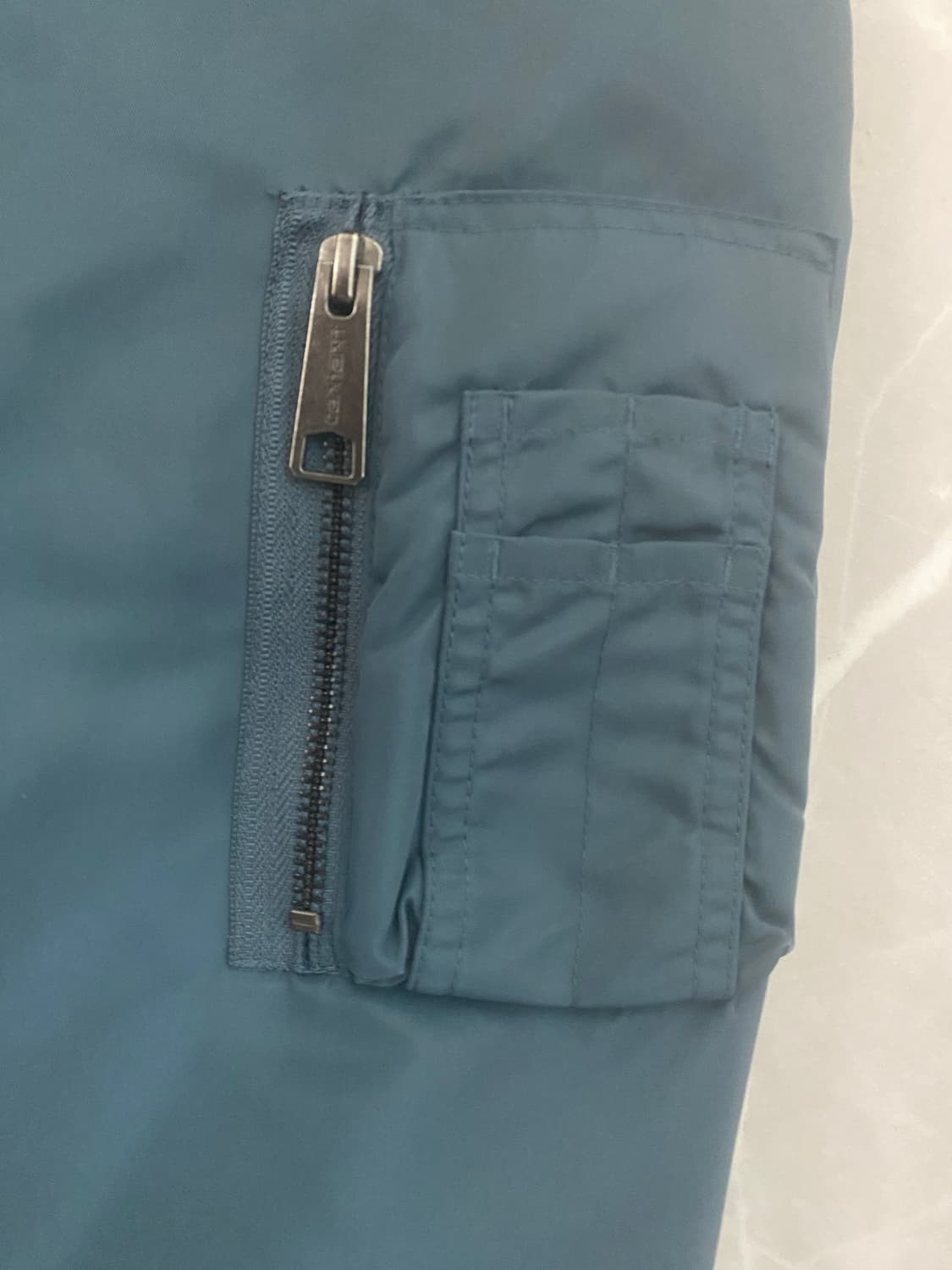 칼하트 여성 봄버자켓판매합니다. 상품이미지2