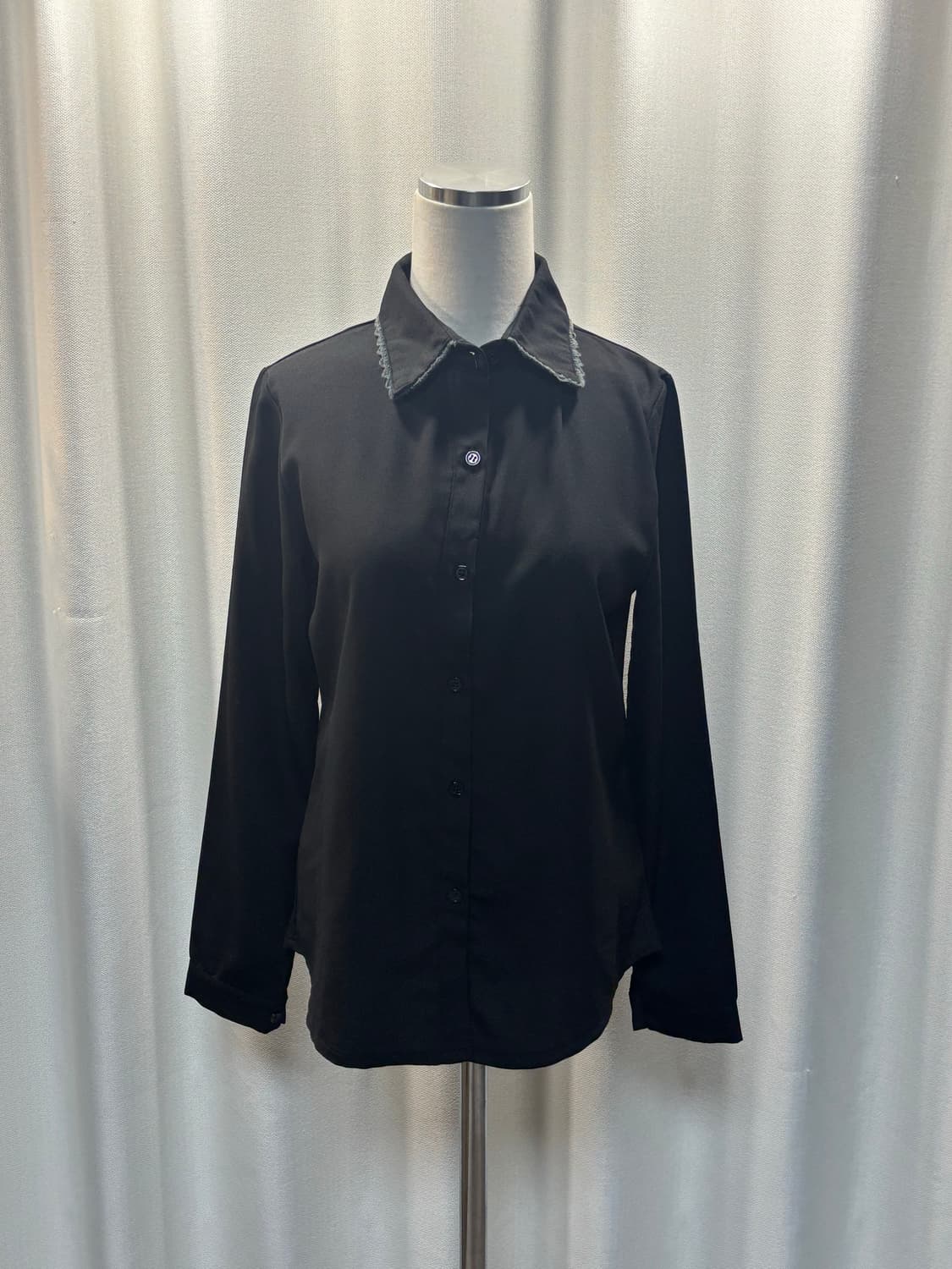 블랙 카라 셔츠 상품이미지1