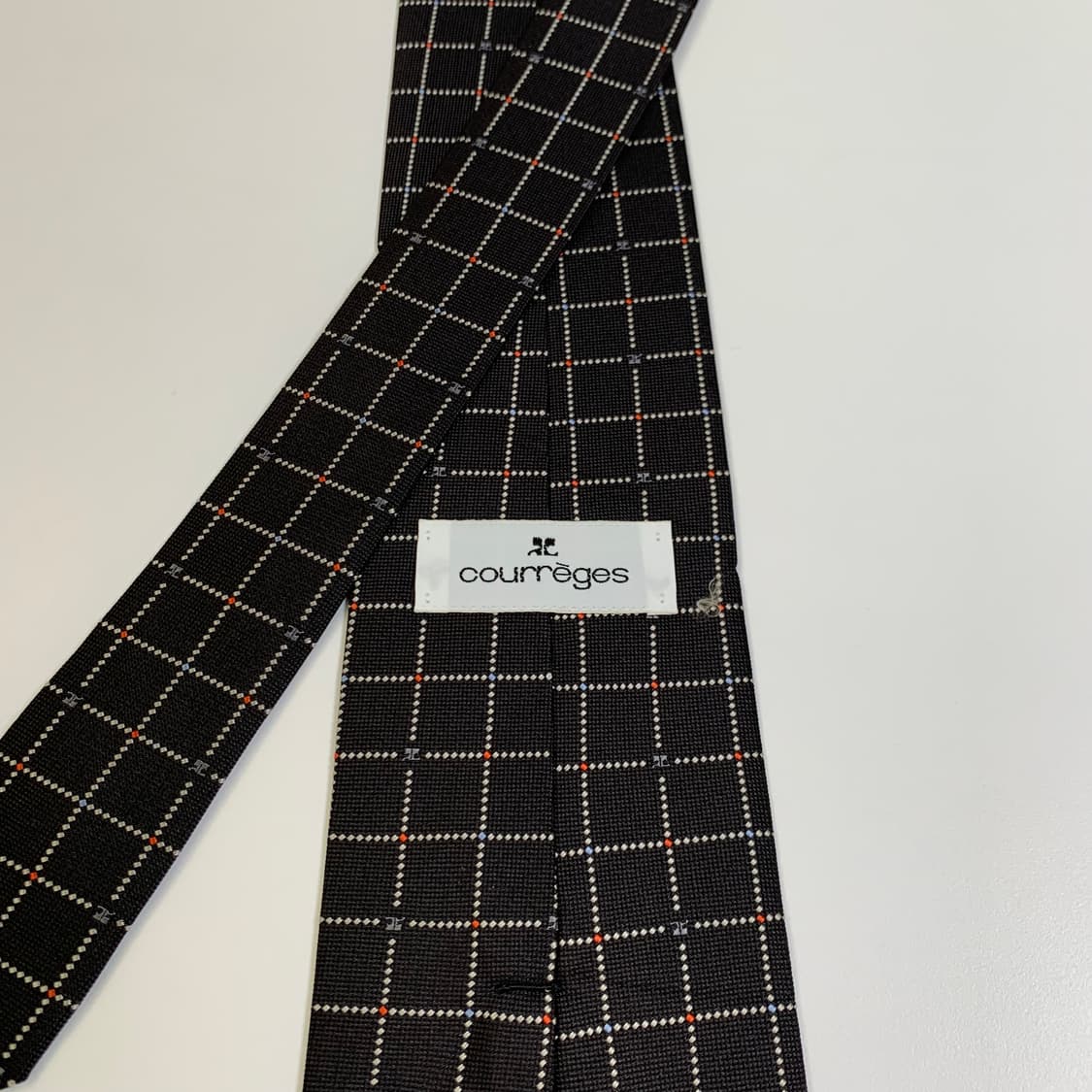 꾸레쥬(Courreges) 블랙컬러 명품 모노그램 실크넥타이 최상급 상품이미지5