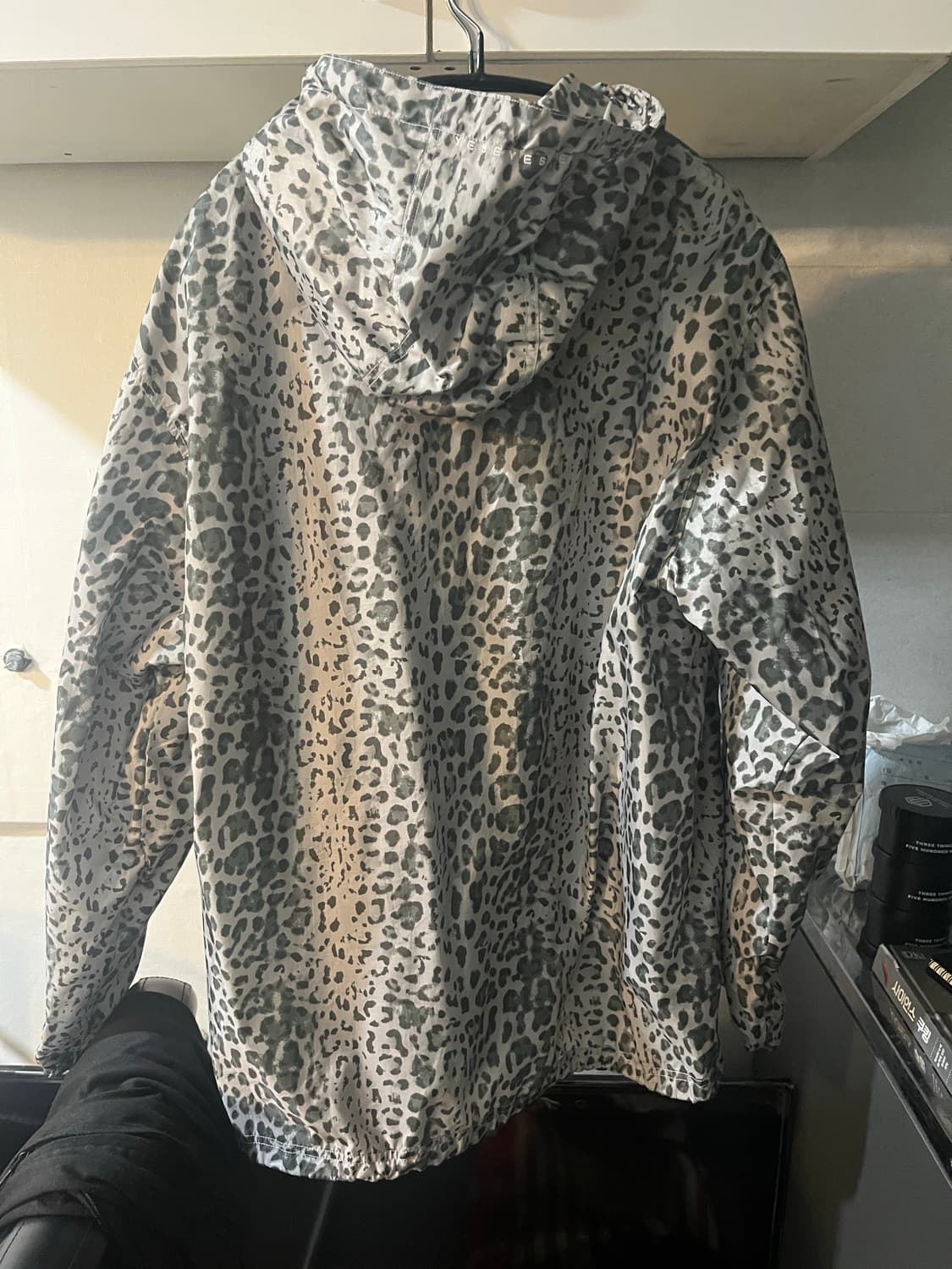 예스아이씨 아우터 판매합니다 상품이미지2