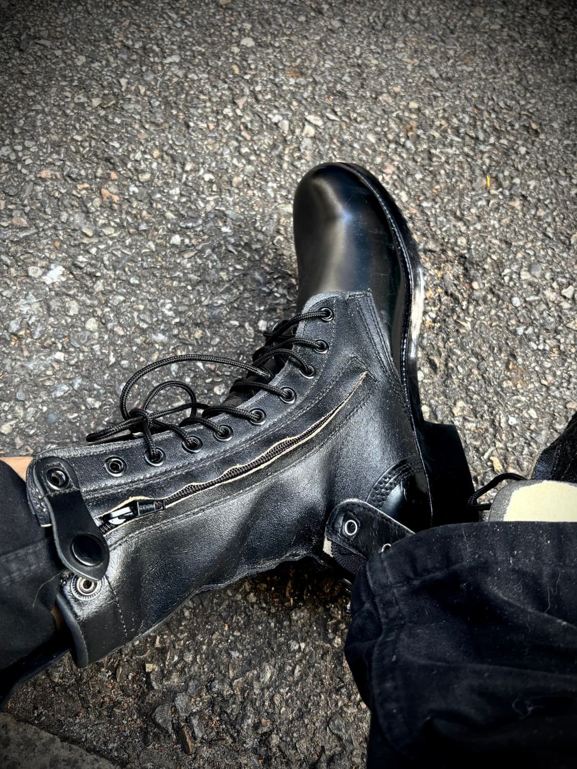 VKEI Chic Glossy High Zip Detail Boots 상품이미지2