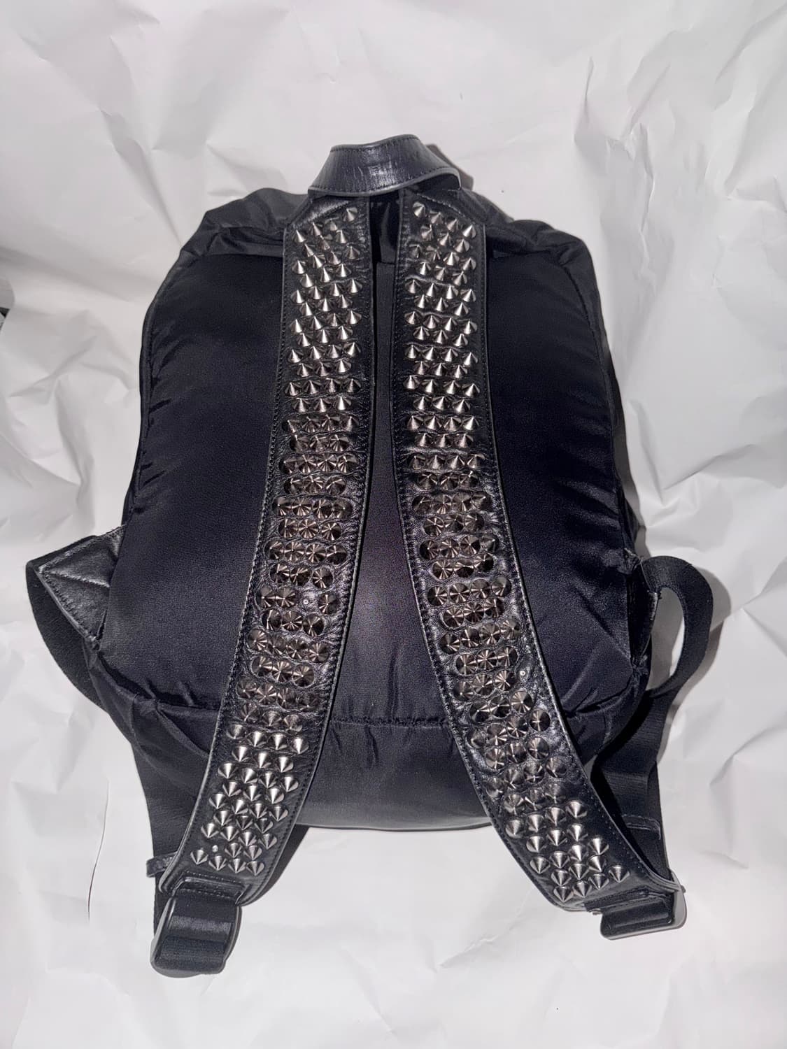 지방시 10fw 아카이브 리카르도 티시 레더 스터드 백팩 상품이미지5