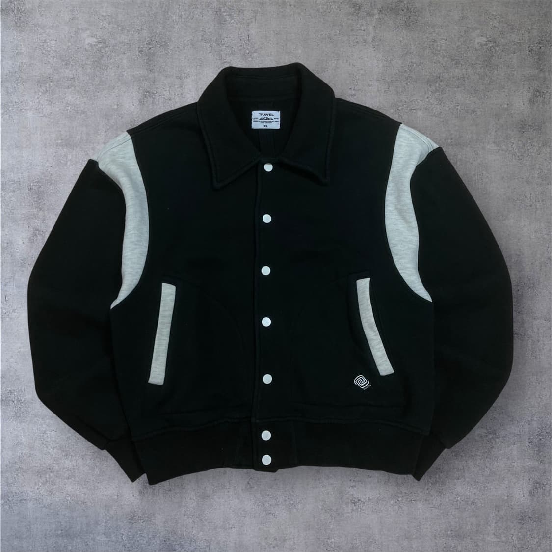 트래블 블랙 컬러 스카우트 바시티 스웻 자켓 상품이미지1