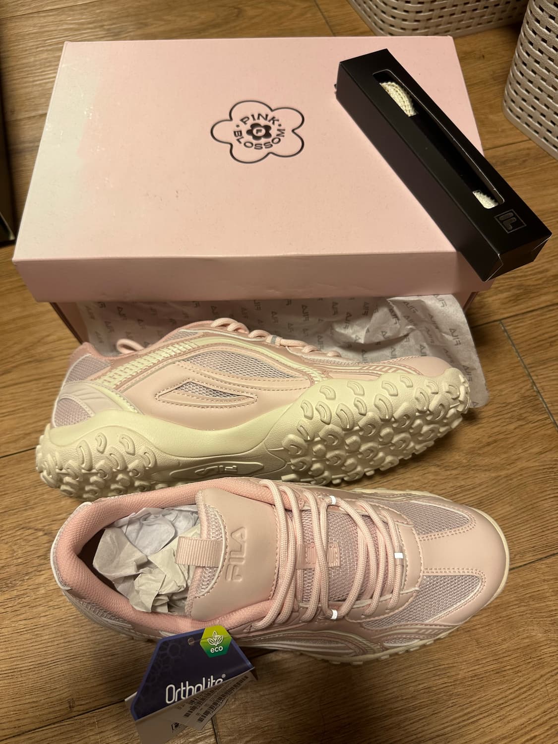 휠라 에샤페 255 새상품  상품이미지1