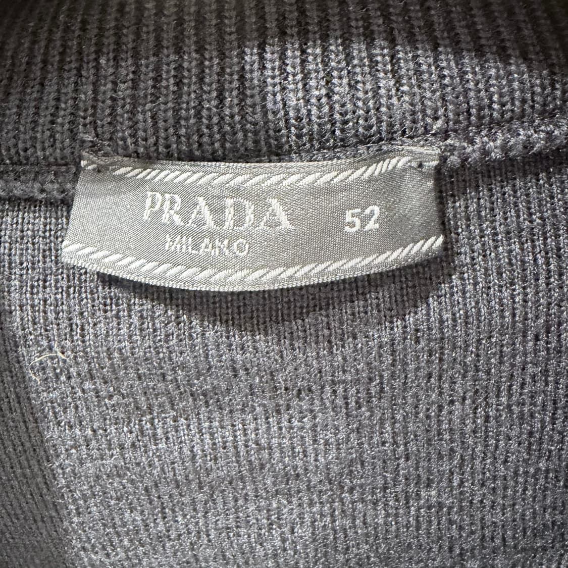 52 / 프라다 로고 블랙 니트 패딩 상품이미지9