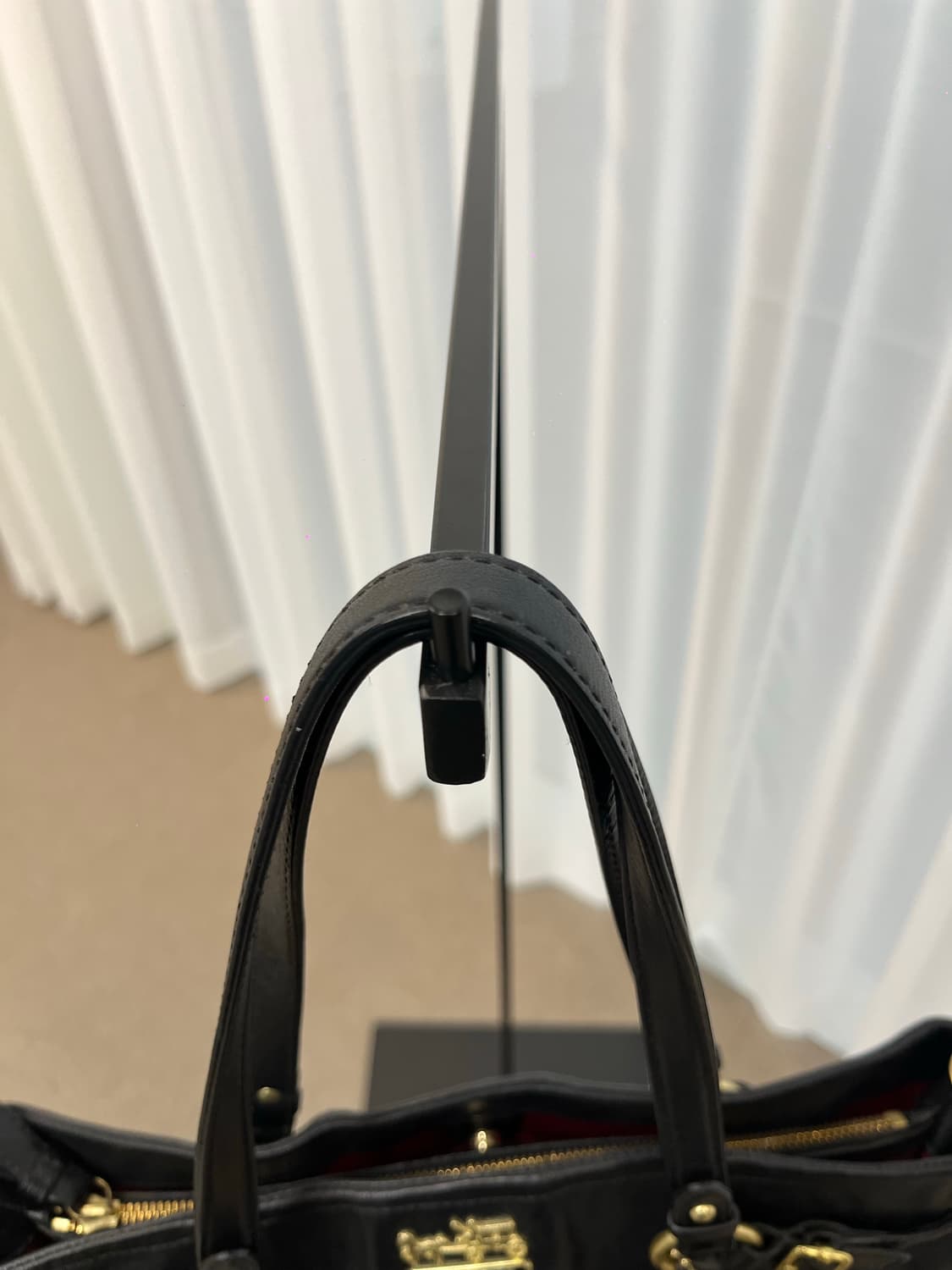 Coach Black Square Shoulder Bag 상품이미지5