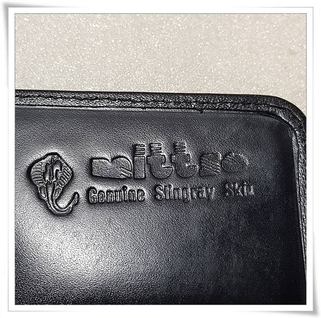 mittso 브랜드의 블랙 가오리 가죽 장지갑 상품이미지5