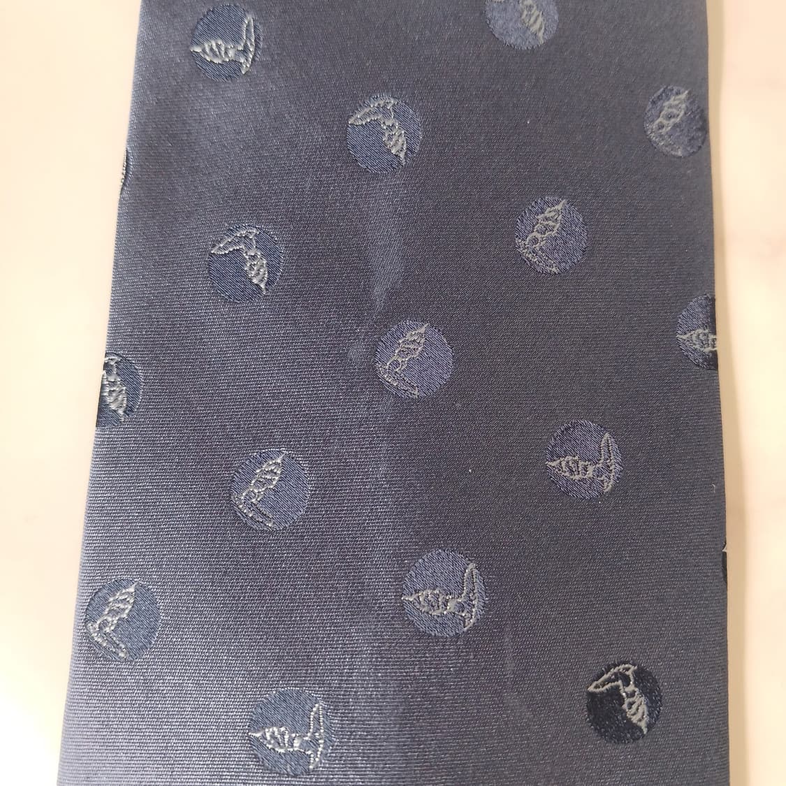 트루사르디 실크 블루 로고 패턴 넥타이 9cm A+등급 E818
 상품이미지5