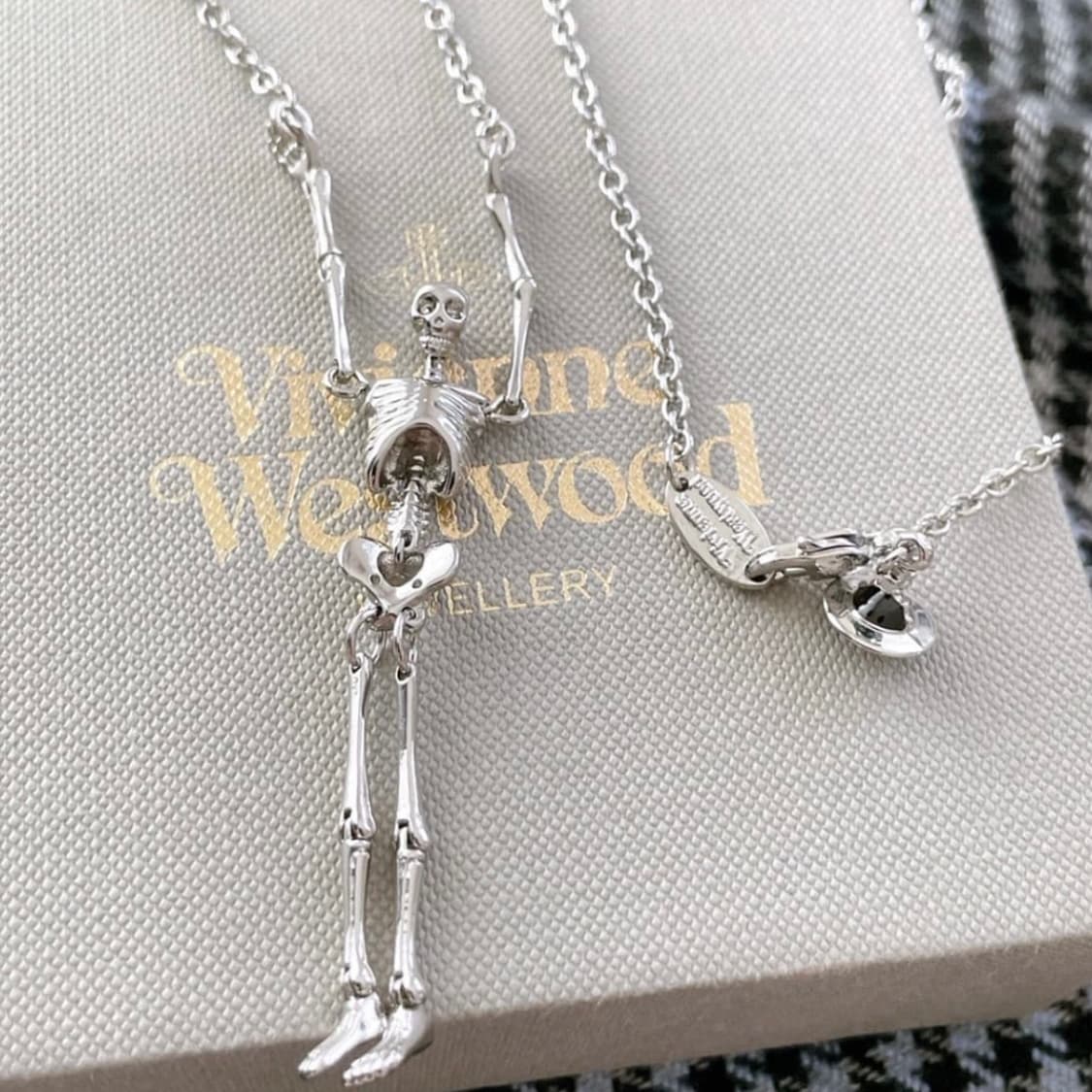 비비안웨스트우드 아카이브 스켈레톤 팬던트 목걸이 상품이미지1