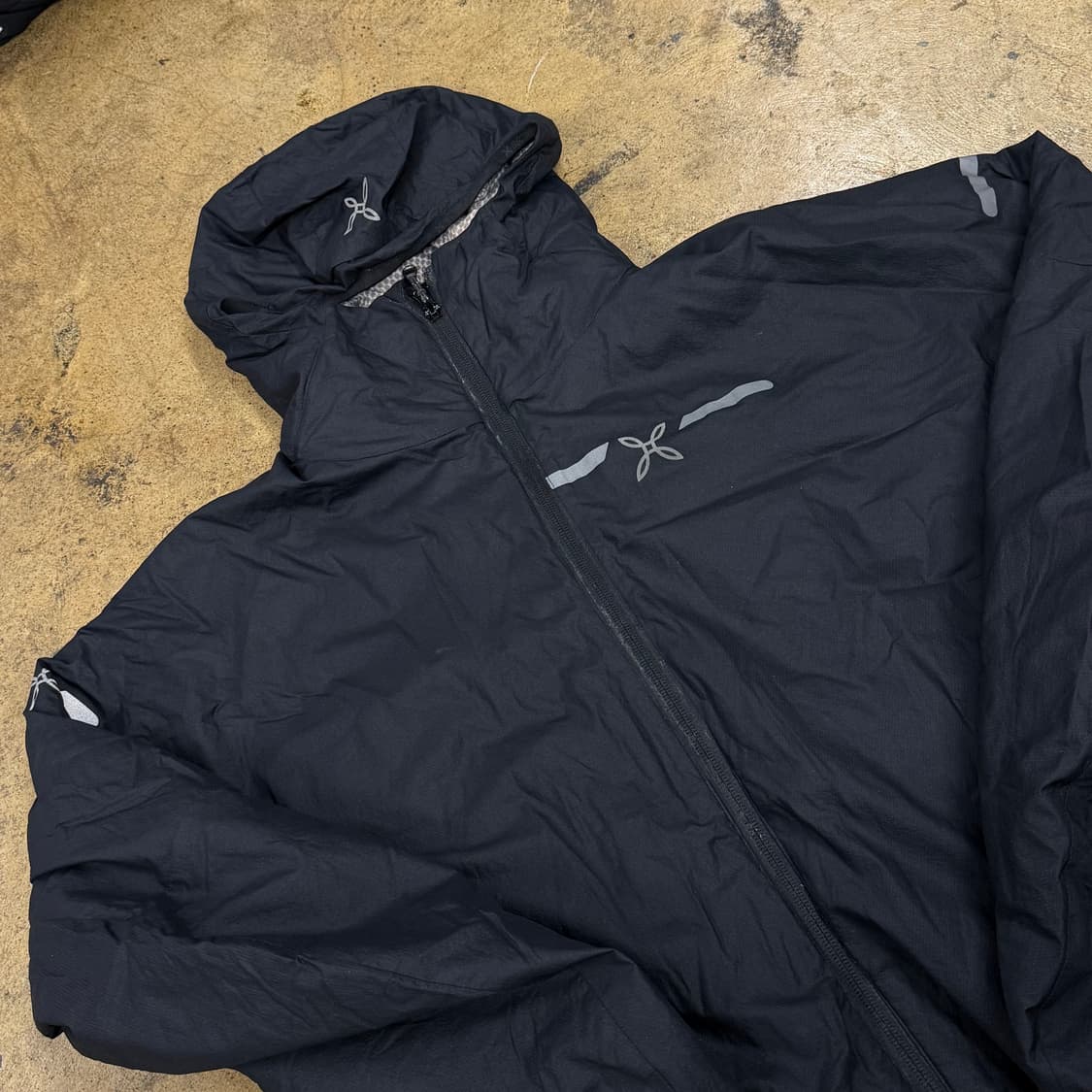 [정품/L] 몬츄라 바람막이 블랙 후드 자켓 b14 상품이미지1