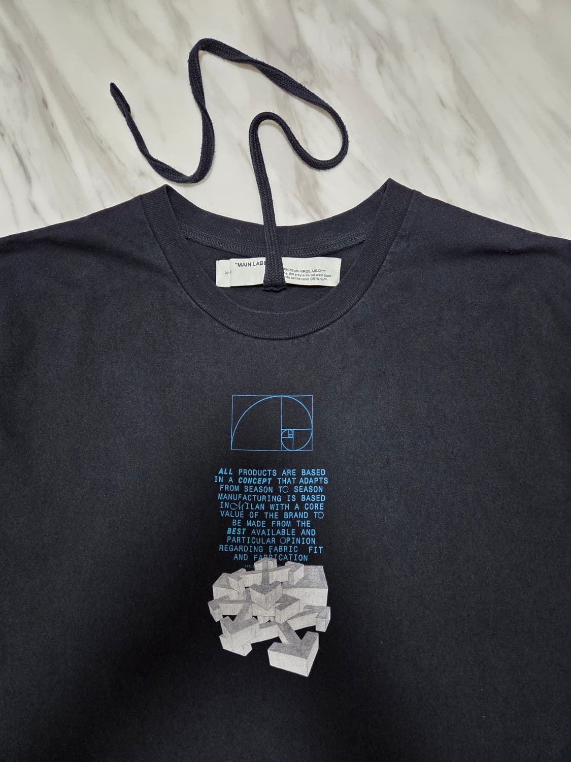 오프화이트 골든 레이쇼 드리핑 애로우 반팔티 상품이미지3