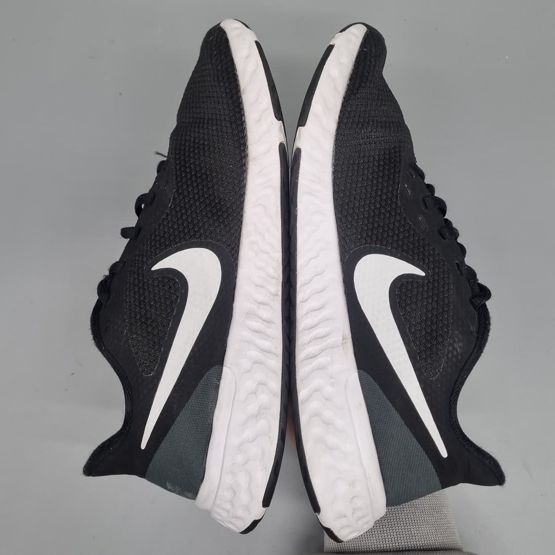 나이키 레볼루션5 남성운동화255 상품이미지5