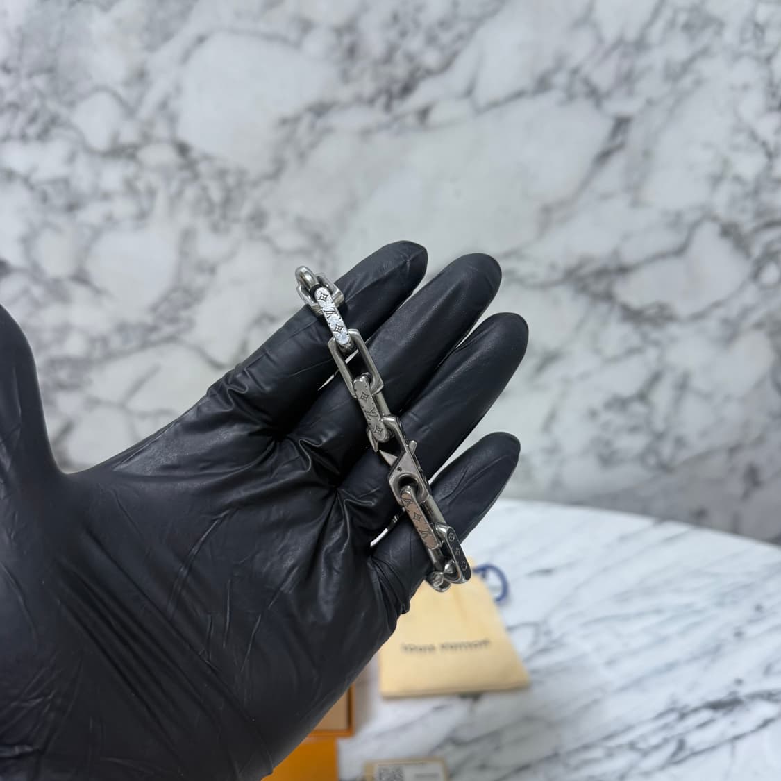 루이비통 버질아블로 체인 팔찌
L 상품이미지3