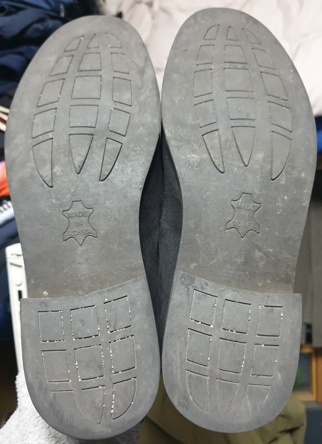 퍼블릭가든 금장 스웨이드 페니로퍼 블랙 (260) 상품이미지4