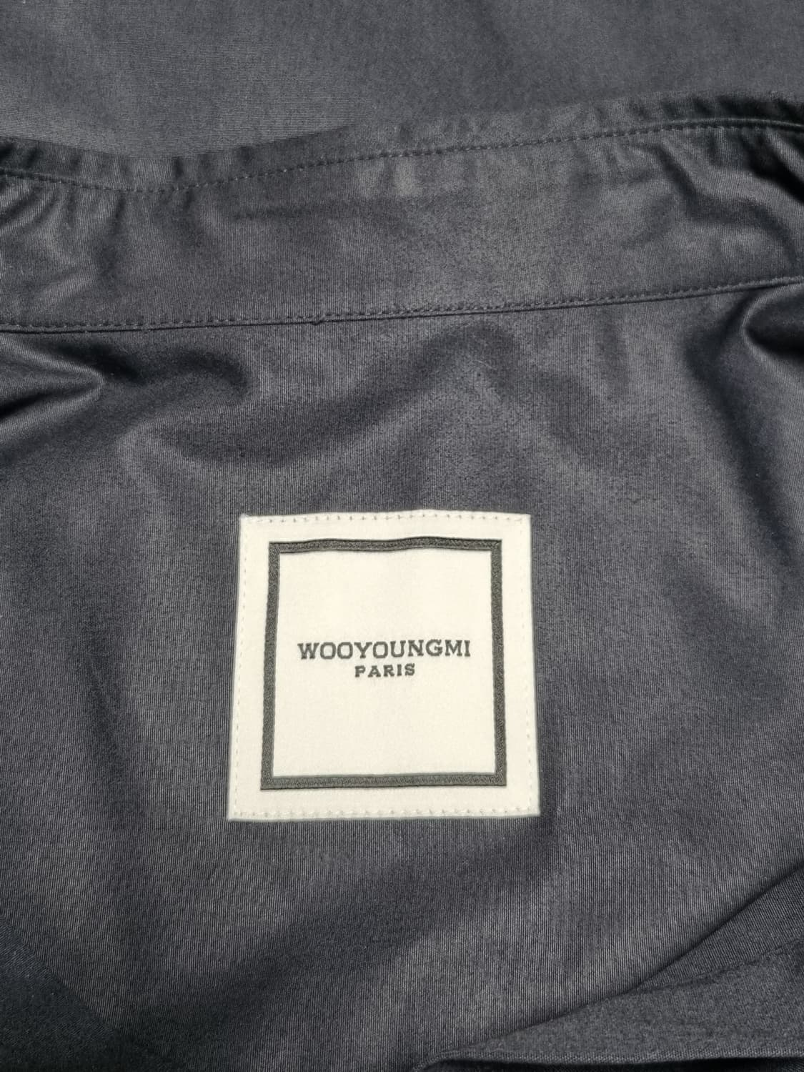 우영미 백로고 셔츠 상품이미지3