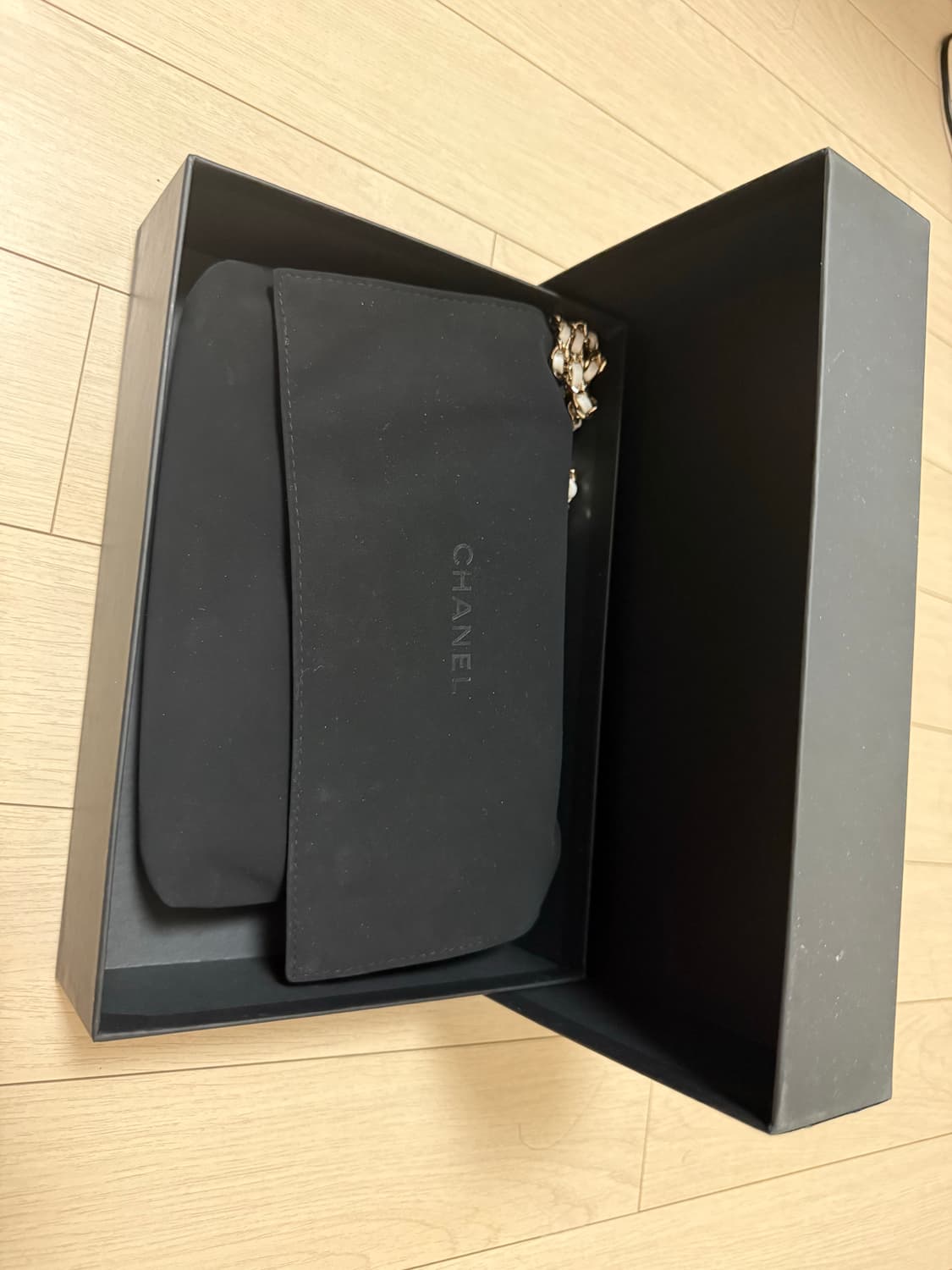 CHANEL 샤넬 클래식 월렛 온 체인 (Wallet On Chain / 상품이미지7