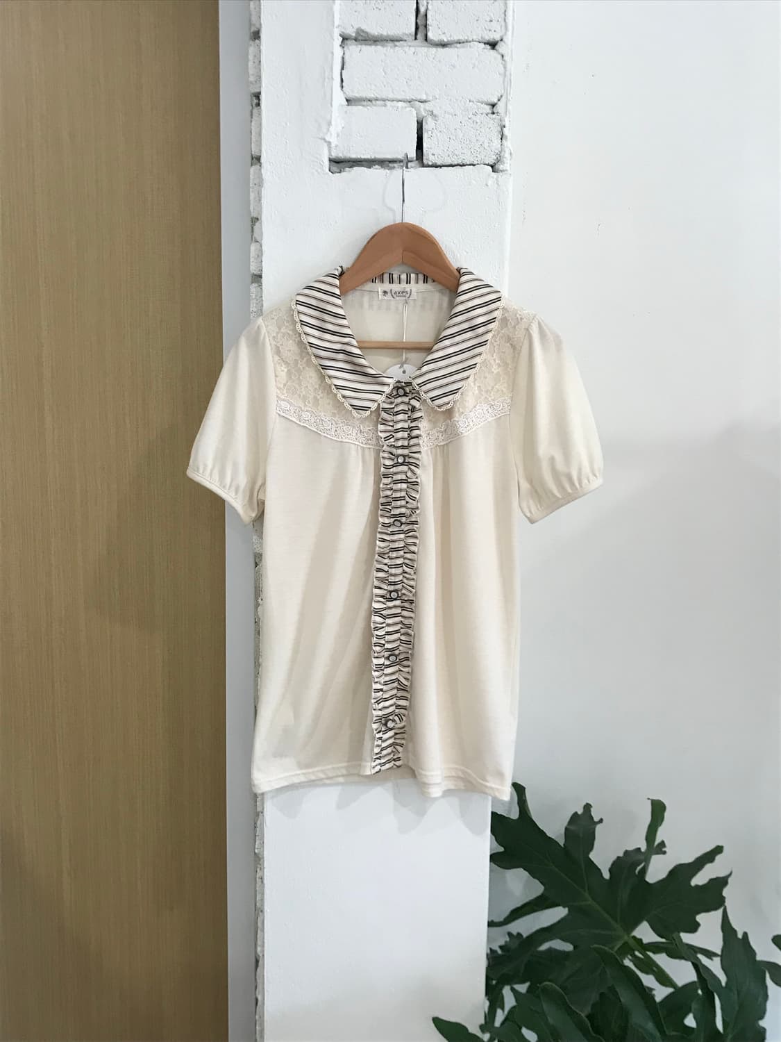 Axes femme frill blouse 상품이미지1