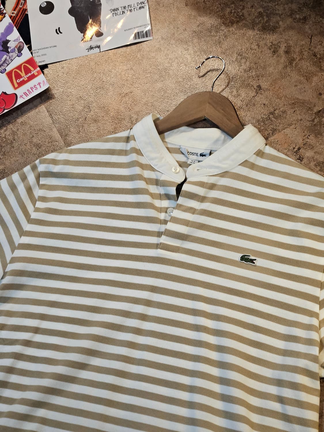 라코스테(LACOSTE)의 스트라이프 헨리넥 반팔 티셔츠 상품이미지4