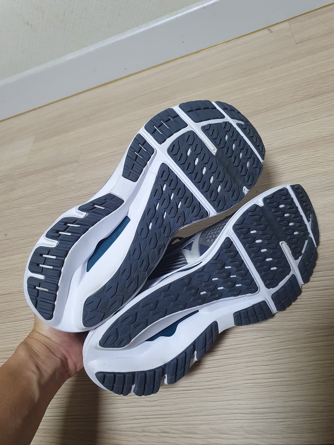 미즈노 웨이브 인스파이어 17 운동화 260 상품이미지7