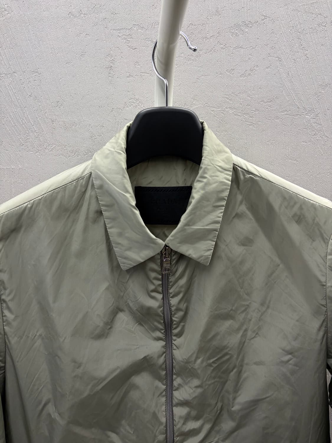 정품 프라다 민트색 남성용 봄버 자켓 M 상품이미지3