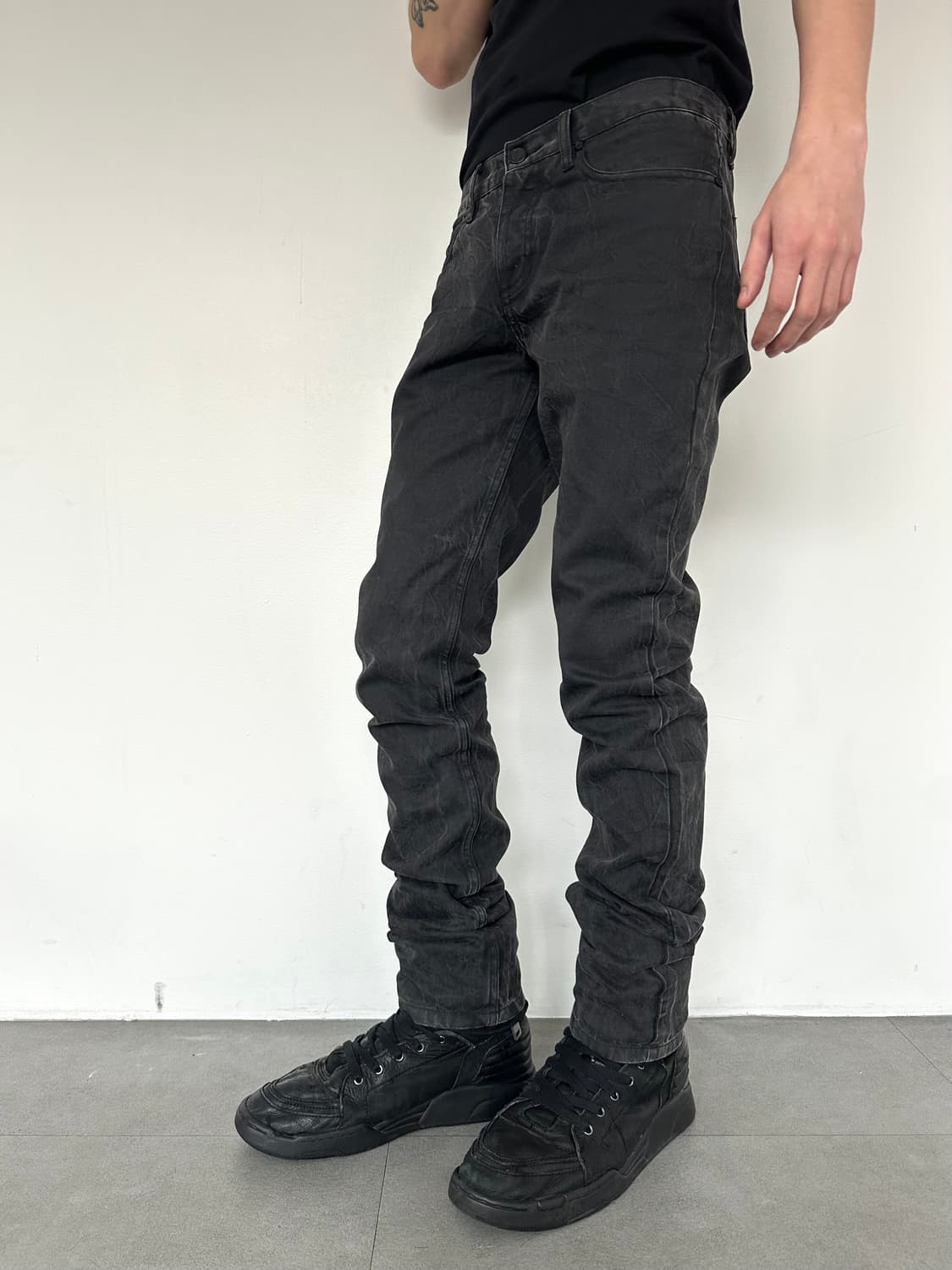 지방시 아카이브 크랙 블랙 슬림진 상품이미지2