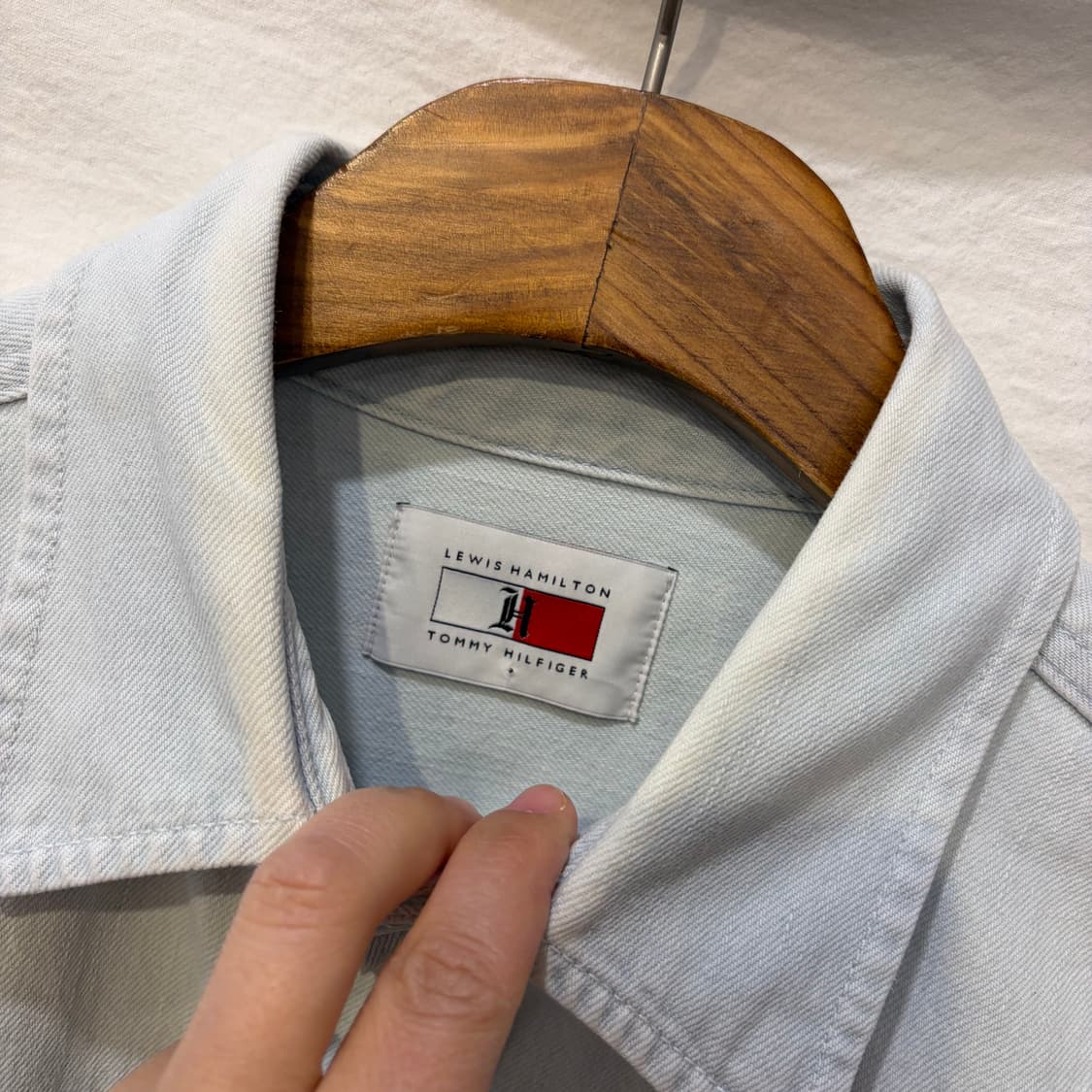 타미힐피거x 루이스해밀턴 데님 셔츠 청남방 상품이미지4