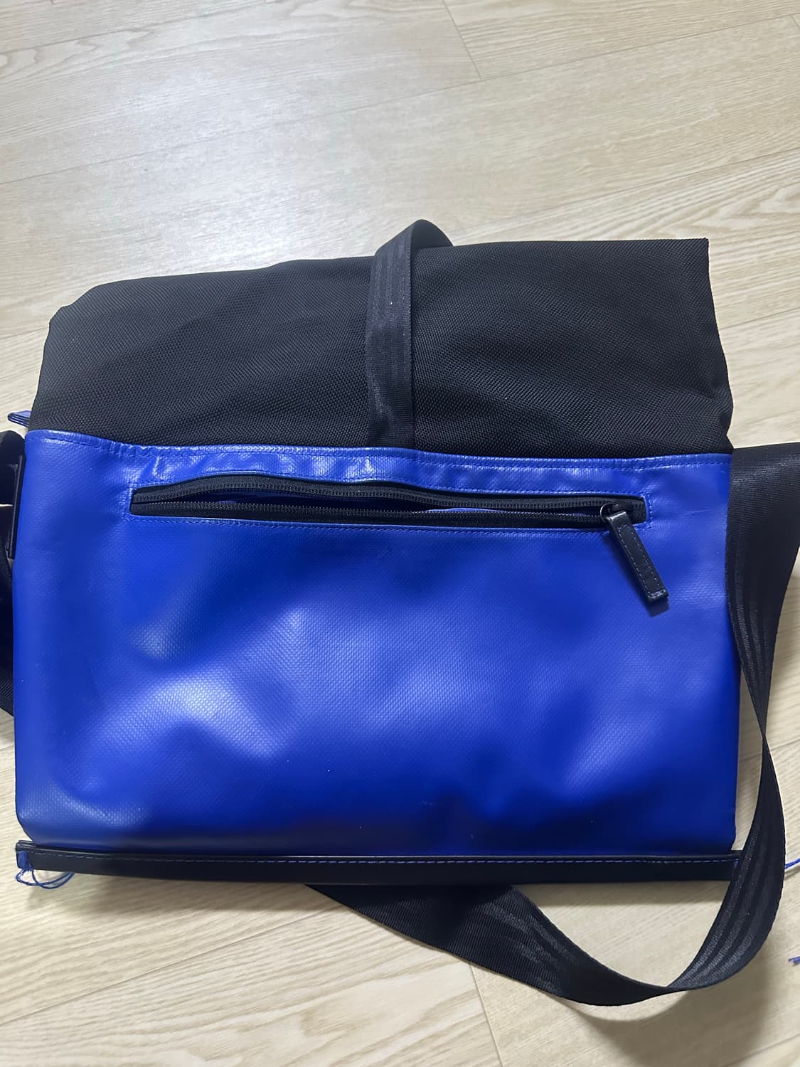 아더에러 트레이스 롤 백 블루 상품이미지5