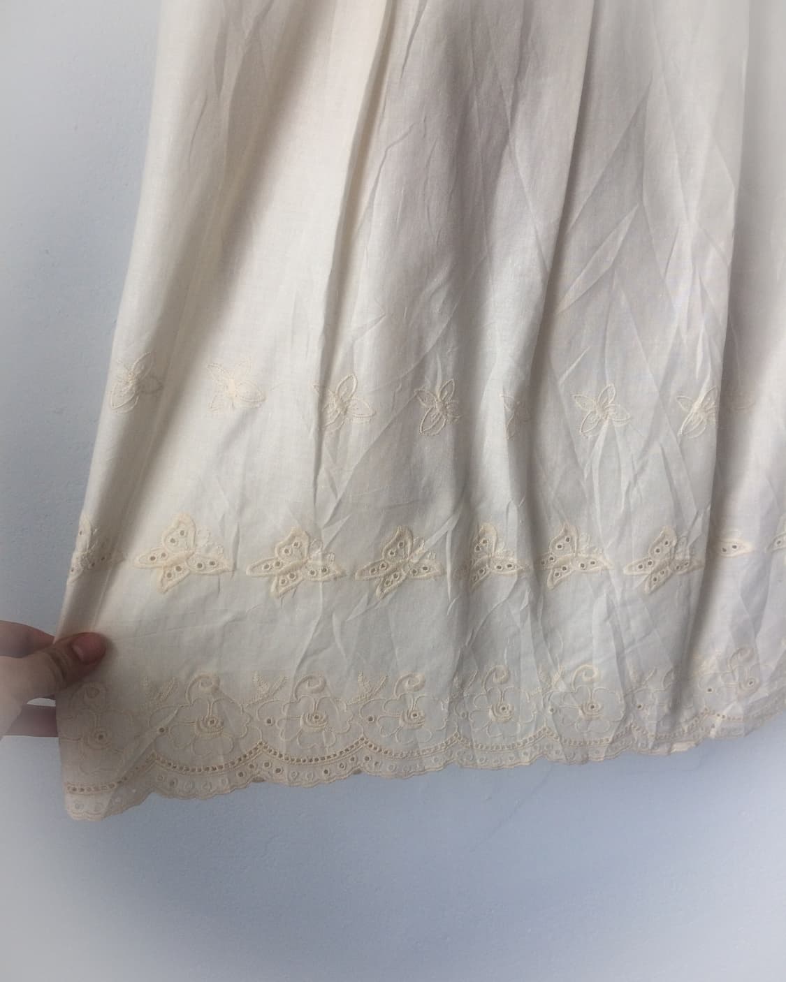 Butterfly punching point pleat skirt 상품이미지3