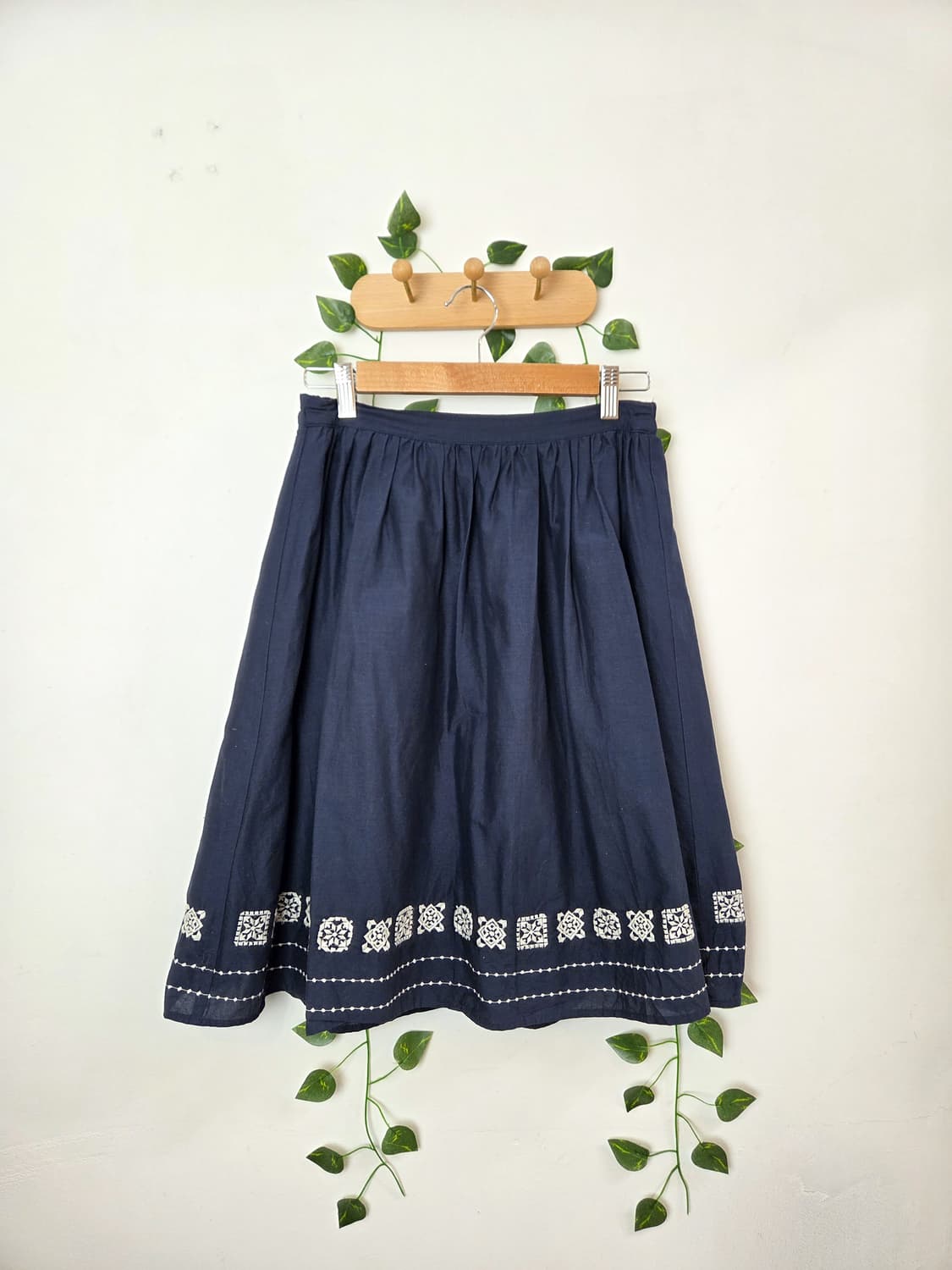 ehka sopo 미디 자수 스커트 상품이미지1