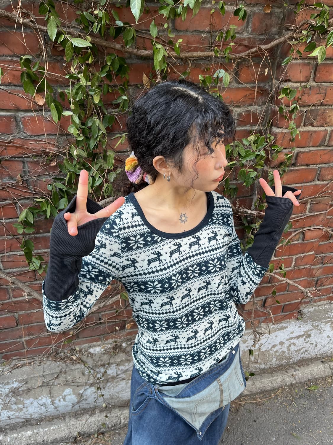 블루 네이비 노르딕 패턴 롱 슬리브 상품이미지1