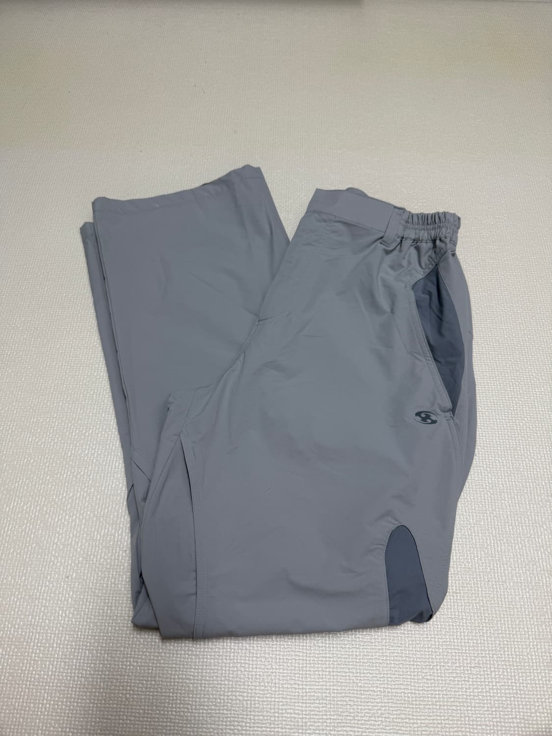 플리마켓🔥 산산기어 벤트 팬트 그레이 23ss 상품이미지1