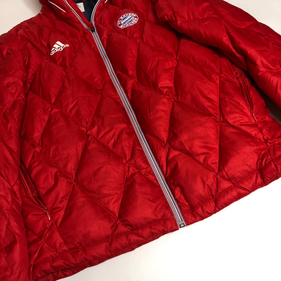 아디다스 바이에른 뮌헨 패딩 XL 상품이미지5