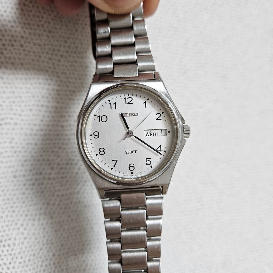 세이코 스피릿 데이데이트 쿼츠 시계 상품이미지3