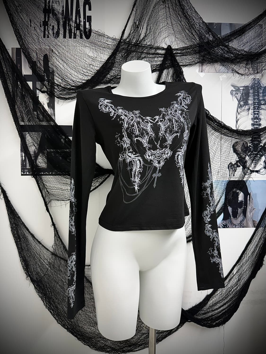 Gothic printing longsleeve 상품이미지1